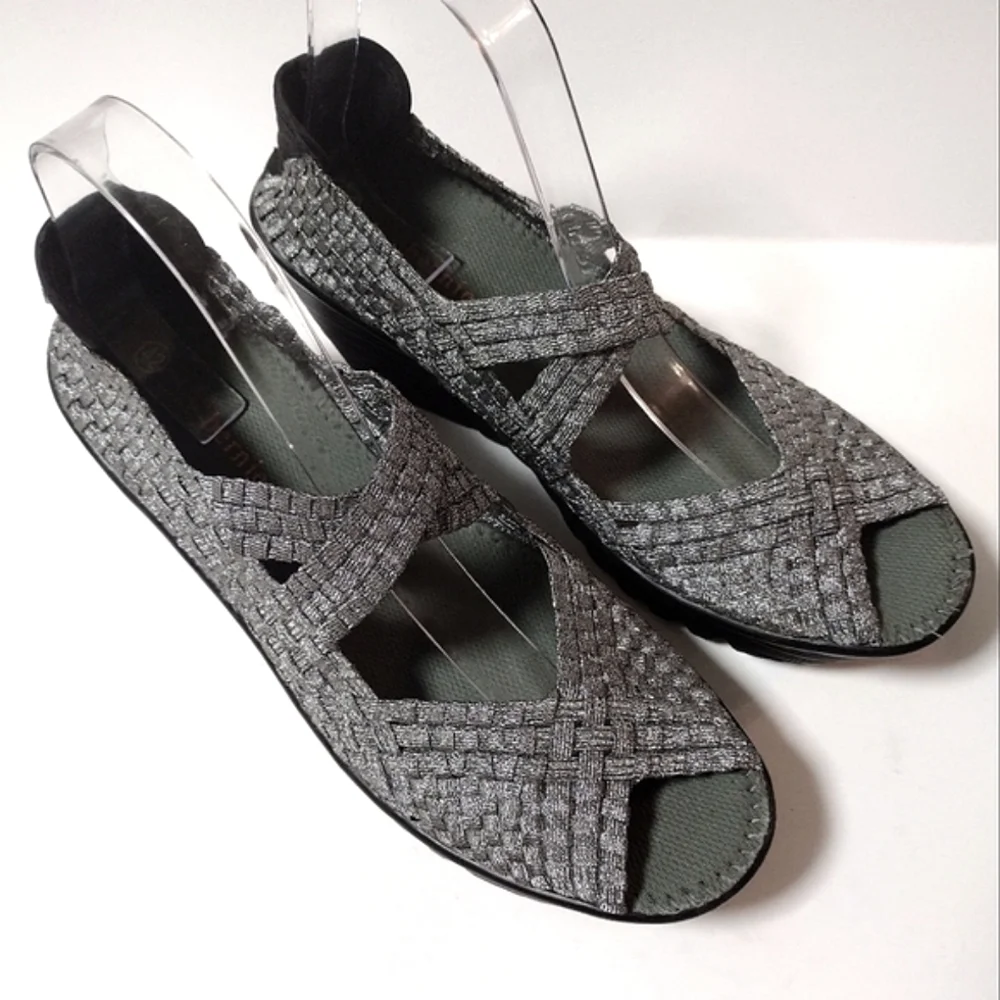Bernie Mev Women's Woven Platform Peep Toe Slip- On Comfort Wedges Silver Sz 42